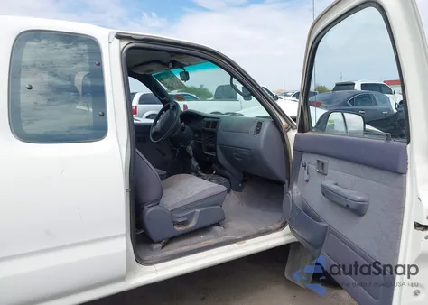 1998 Toyota Tacoma z USA, uszkodzony, nr VIN 4TAWM72N2WZ066825